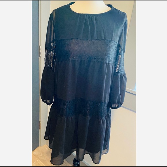 BCBGeneration Women’s Lace Insert dress, black xs - Picture 2 of 9